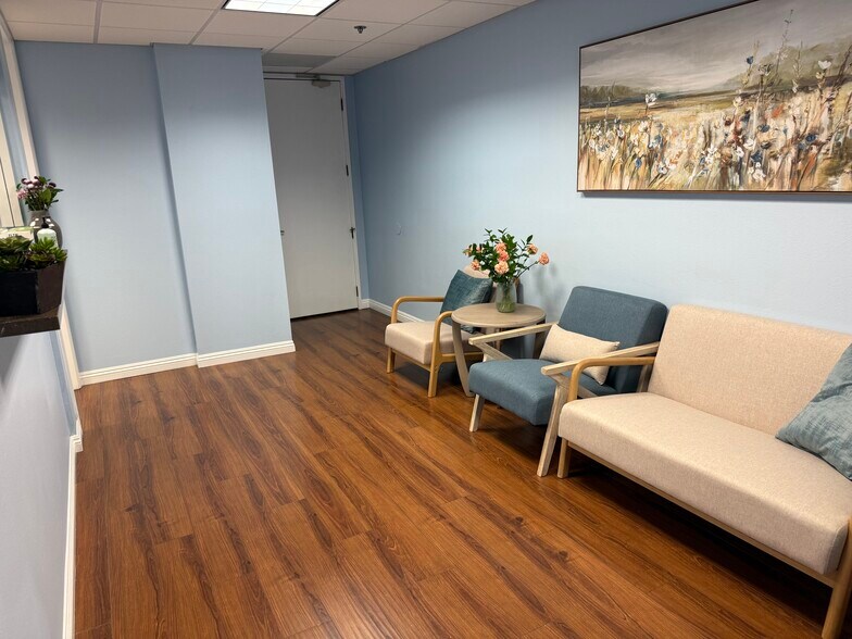 More Photos Of 320 Superior Ave, Newport Beach Medical For Lease