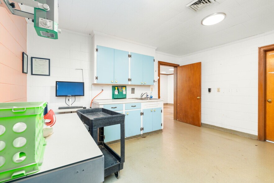 More Photos Of 101 Lea Rd, Kenbridge Rehabilitation Center For Sale