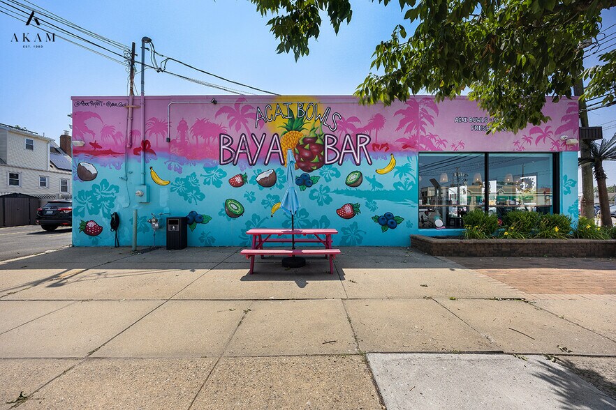 More Photos Of 3131 Lawson Blvd, Oceanside Freestanding For Sale