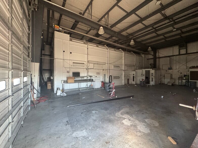 More Photos Of 812 Herron Rd, Knoxville Unknown For Lease