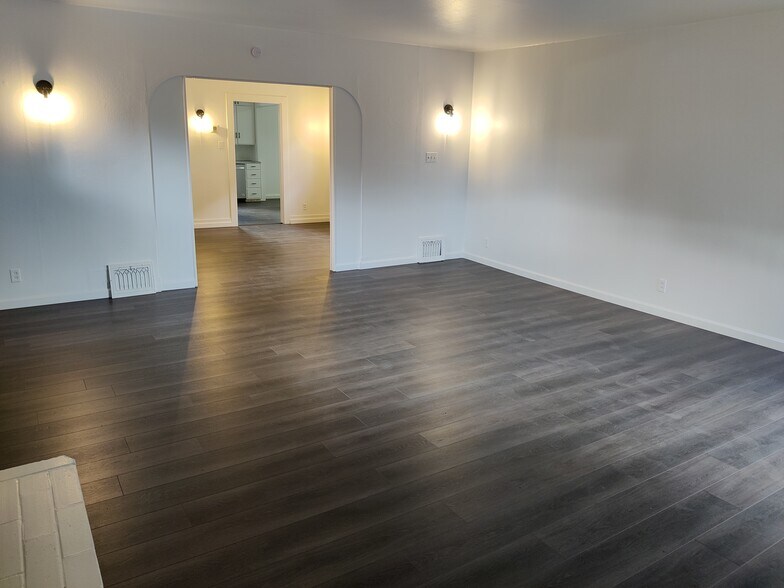 More Photos Of 350 Wonder St, Reno Apartments For Sale