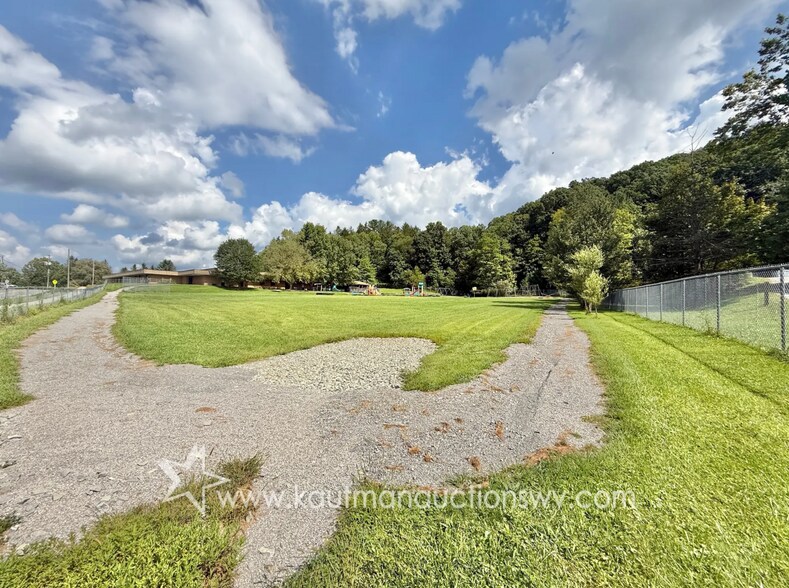 More Photos Of 410 Kennedy St, Elkins Schools For Sale