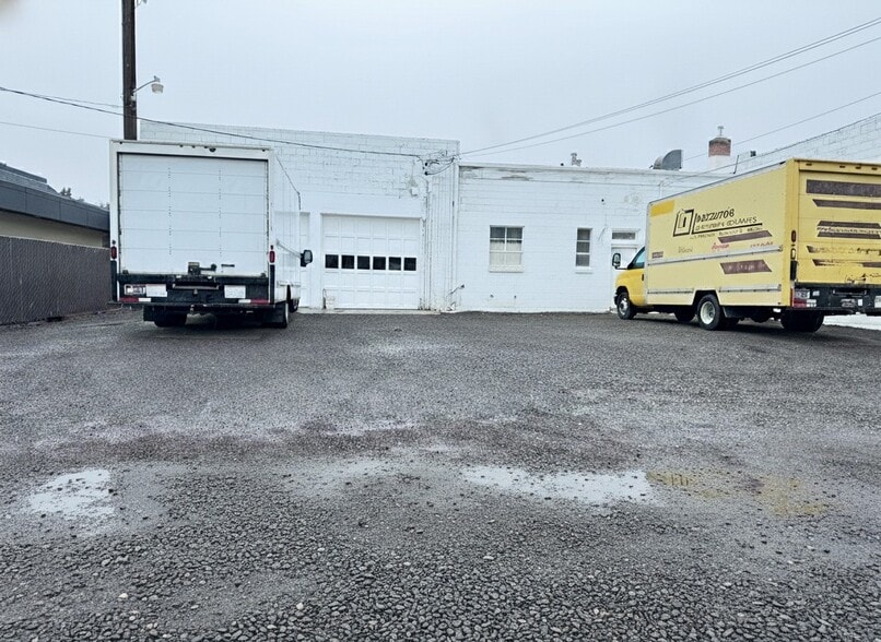 More Photos Of 213 S Rail St W, Shoshone Storefront For Sale