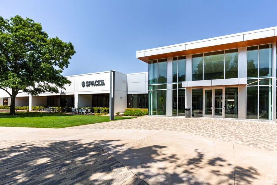 More Photos Of 6600 Chase Oaks Blvd, Plano Coworking Space