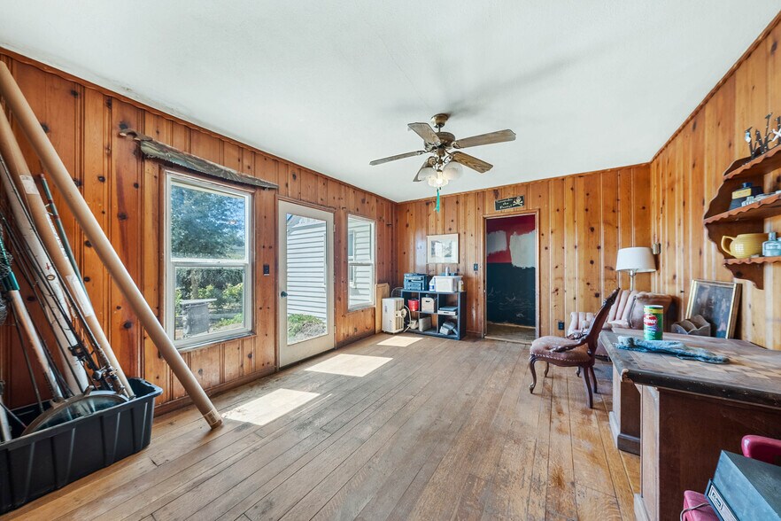 More Photos Of 743 College City Rd, Arbuckle Apartments For Sale