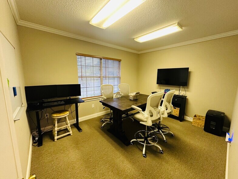 More Photos Of 6817 Southpoint Pky, Jacksonville Medical For Lease