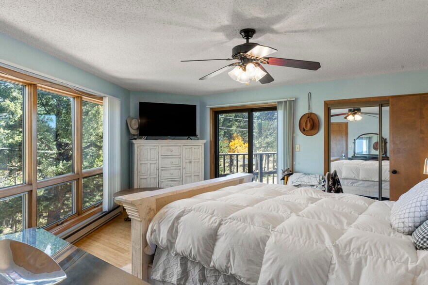 More Photos Of 247 Pinewood Rd, Florissant Specialty For Sale