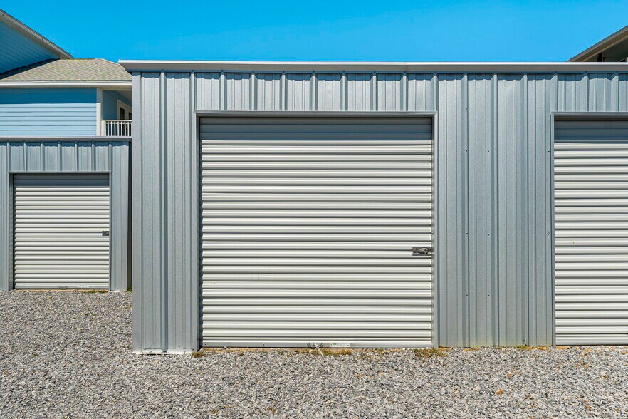 More Photos Of 6126 Thomas Dr, Panama City Self Storage For Sale