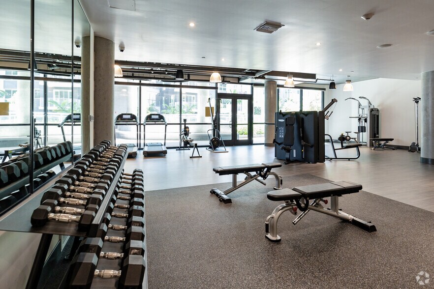 More Photos Of 1331 N Cahuenga Blvd, Los Angeles Apartments For Lease