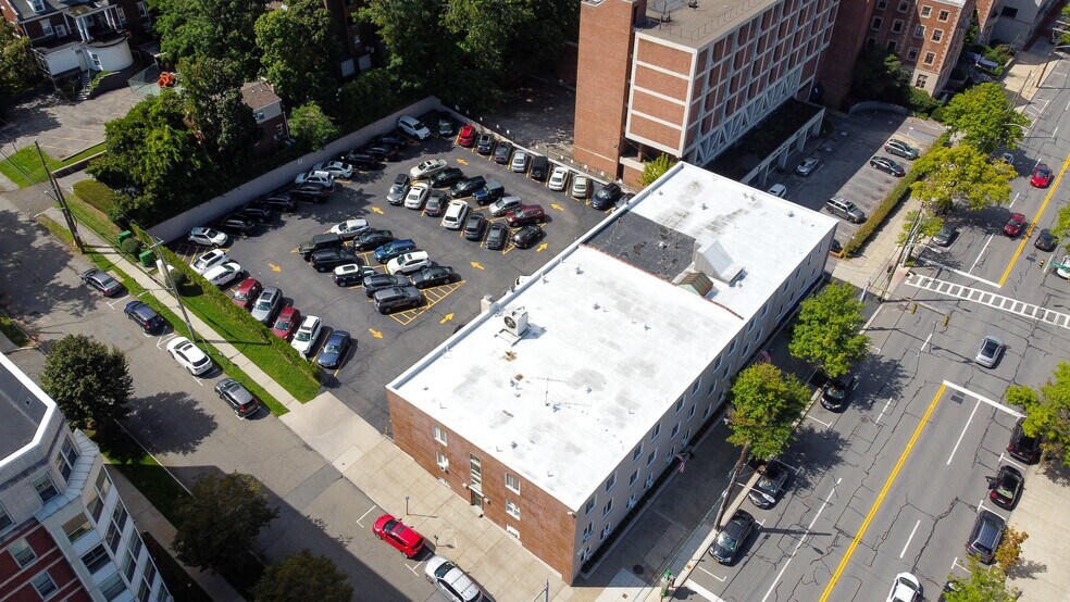 More Photos Of 280 Mamaroneck Ave, White Plains Freestanding For Lease