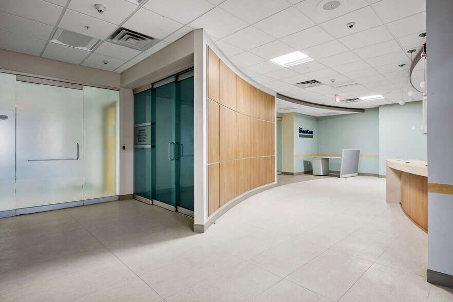 More Photos Of 711-713 Troy Schenectady Rd, Latham Medical For Lease