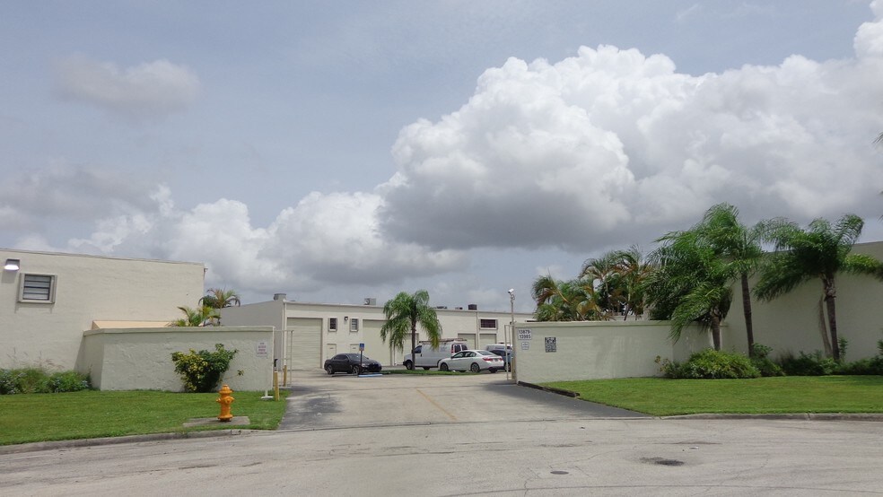 More Photos Of 13977-13981 SW 140th St, Miami Flex For Sale