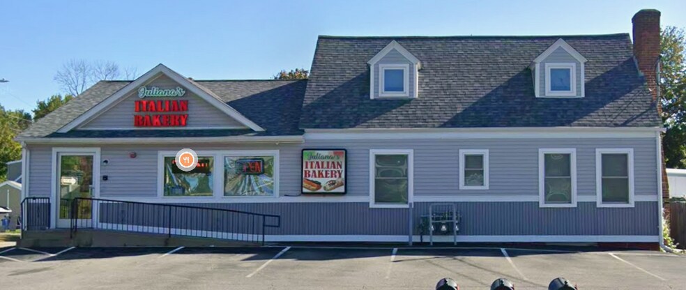 More Photos Of 1181 High St, Cumberland Storefront For Sale
