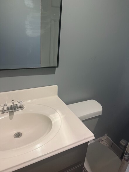 More Photos Of 14606 Sheraton St, Houston Warehouse For Sale