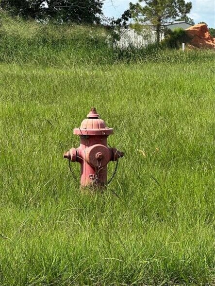 More Photos Of 1721 Leesburg Commons Ct, Leesburg Distribution For Sale