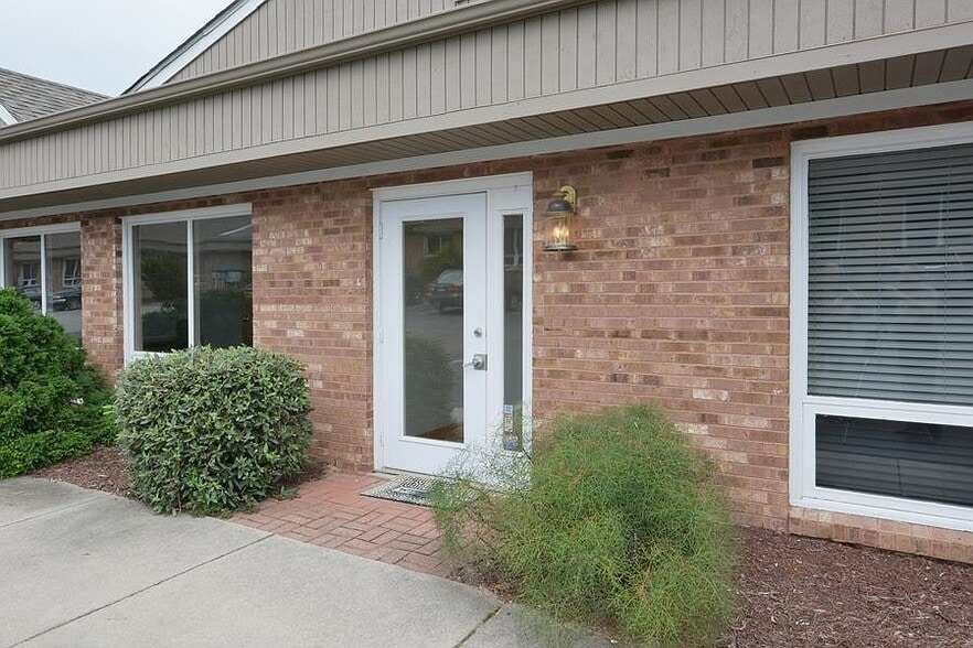 More Photos Of 3717 University Dr, Durham Office For Lease