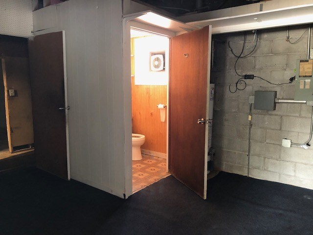 More Photos Of 501 Ridge Rd, Homewood Self Storage For Sale