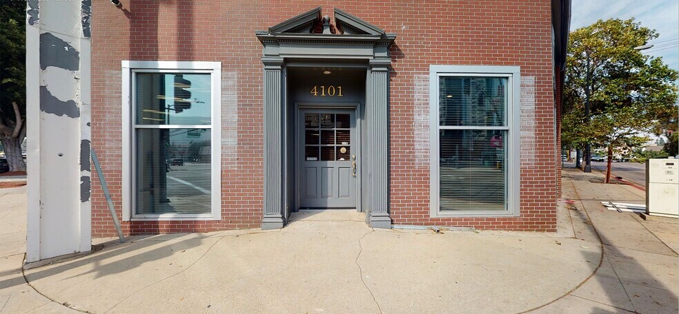 More Photos Of 4101 W Alameda Ave, Burbank Freestanding For Lease