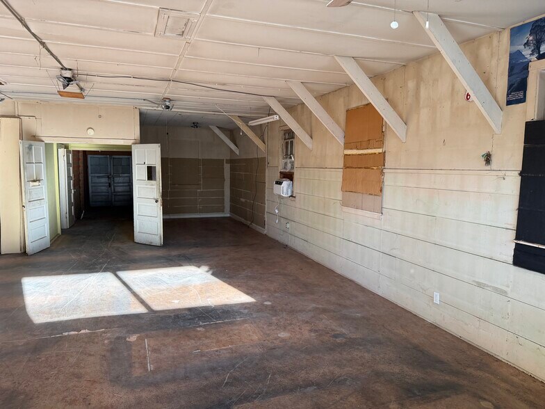 More Photos Of 217 Percy Ave, Yuba City Storefront For Sale