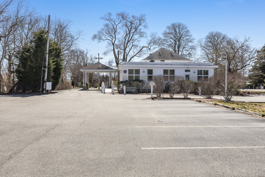 More Photos Of 204 Main St, Orleans Medical For Sale