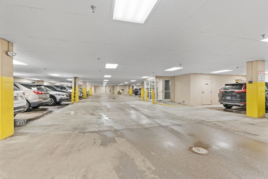 More Photos Of 2775 Blue Water Rd, Eagan Office For Sale