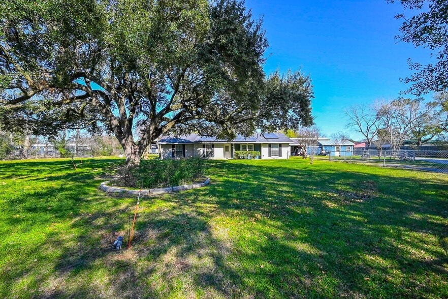 More Photos Of 18910 Carrot St, Spring Trailer Camper Park For Sale
