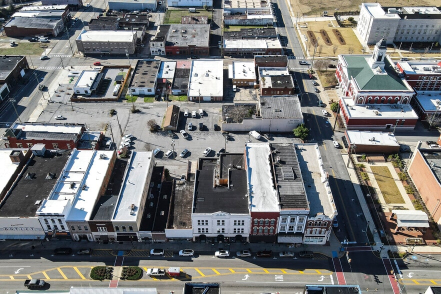 More Photos Of 1024 Noble St, Anniston Storefront Retail Office For Sale