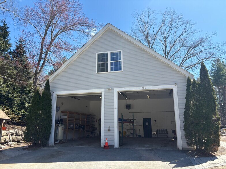 More Photos Of 125 Wason Rd, Hudson Industrial For Lease