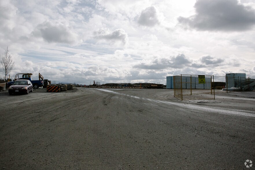 More Photos Of 19055 Airport Way, Pitt Meadows Warehouse For Lease