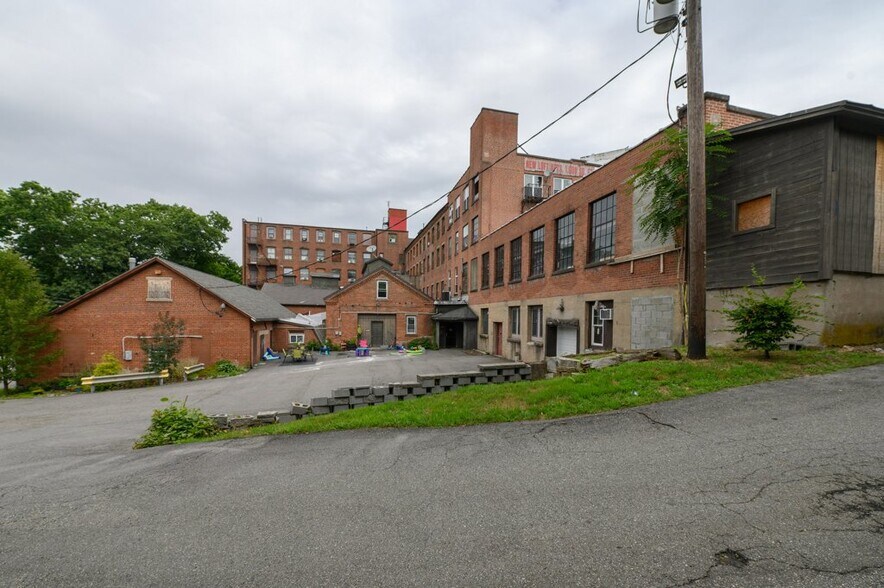More Photos Of 464 Pratt Street Ext, Meriden Apartments For Sale