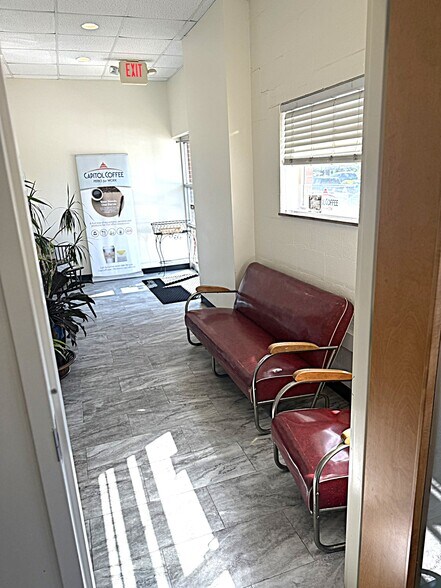 More Photos Of 1113 Capital Blvd, Raleigh Warehouse For Lease