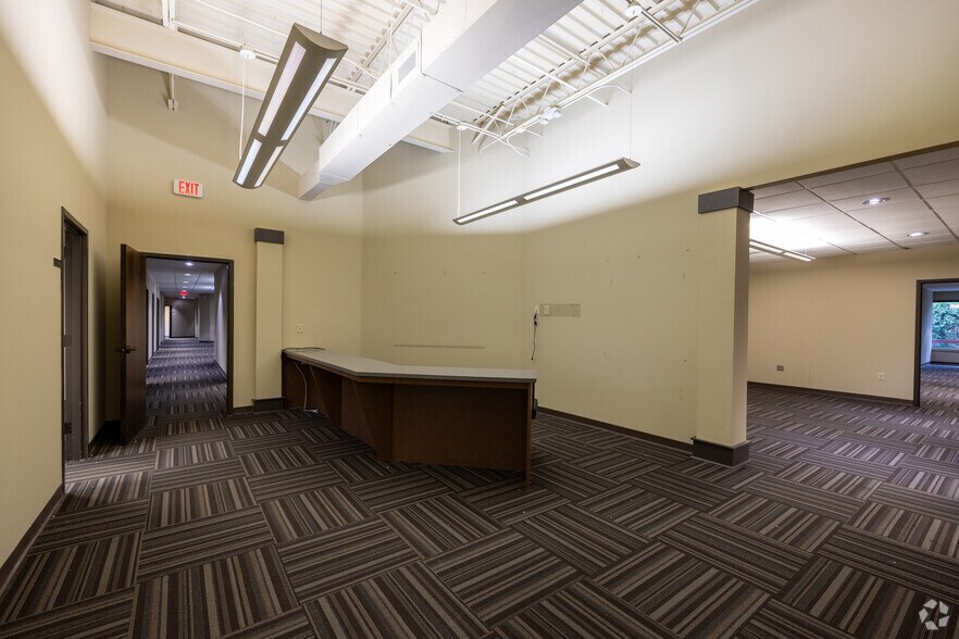 More Photos Of 303 Research Dr, Peachtree Corners Research And Development For Lease