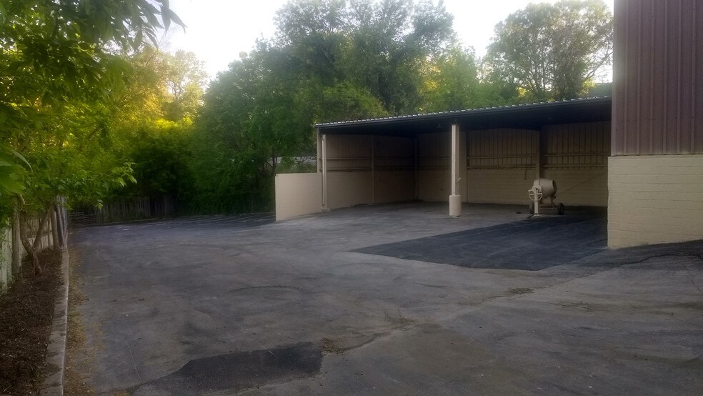 More Photos Of 7 Greenwood Pl, Pikesville Warehouse For Sale