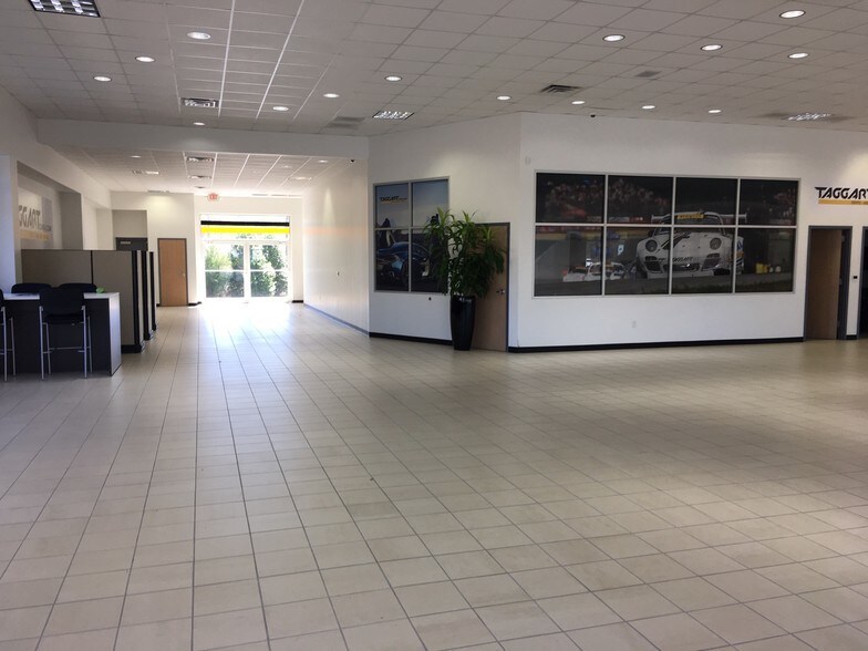 More Photos Of 1640 NW Maynard Rd, Cary Auto Dealership For Sale