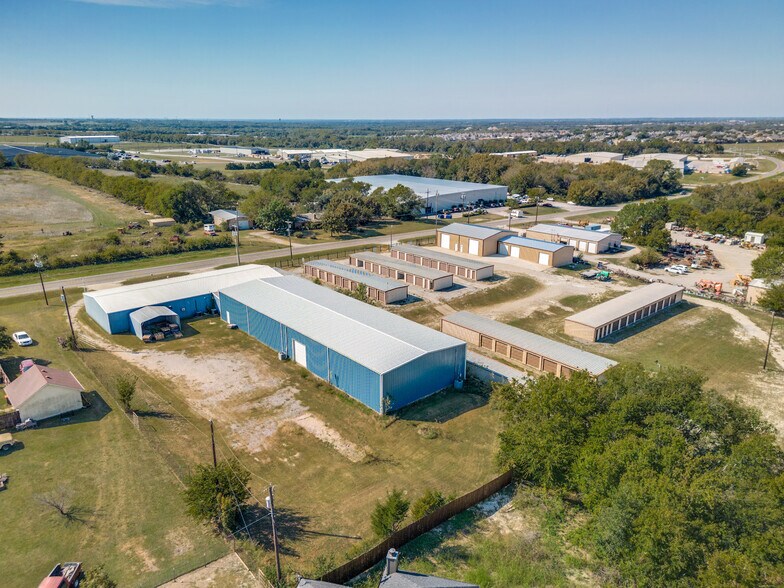 More Photos Of 473 FM 3133, Van Alstyne Warehouse For Lease