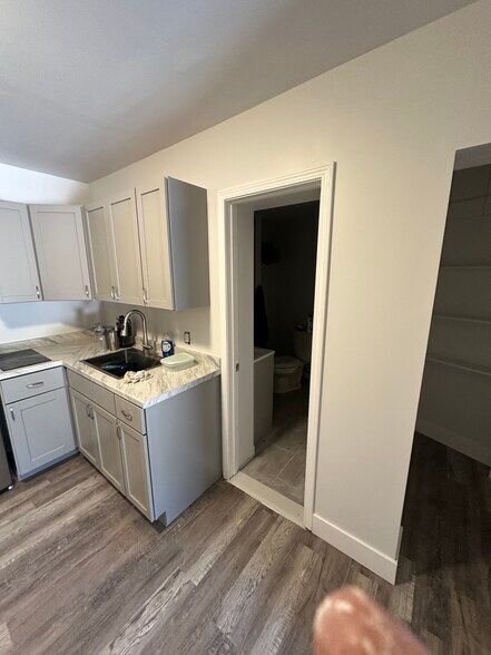 More Photos Of 16001 Dixie Hwy, Holly Apartments For Sale
