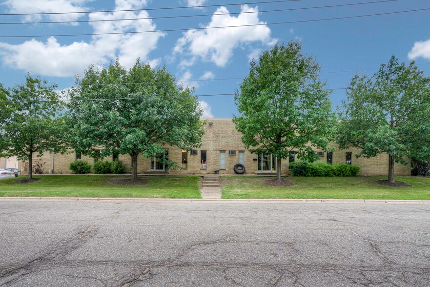 More Photos Of 240 Fillmore Ave E, Saint Paul Light Manufacturing For Lease