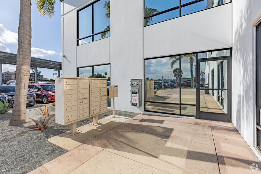 More Photos Of 22 W 35th St, National City Medical For Lease
