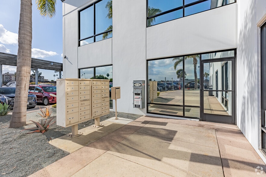 More Photos Of 22 W 35th St, National City Medical For Lease