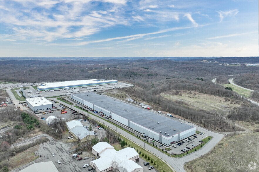 More Photos Of 108 Tomlinson Dr, Zelienople Warehouse For Lease