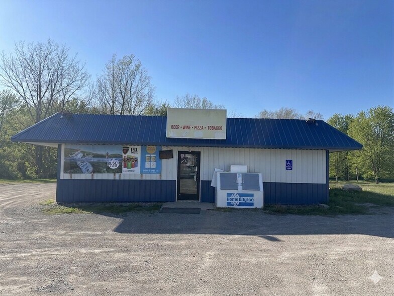 Primary Photo Of 3497 E Sanilac Rd, Caro Convenience Store For Sale