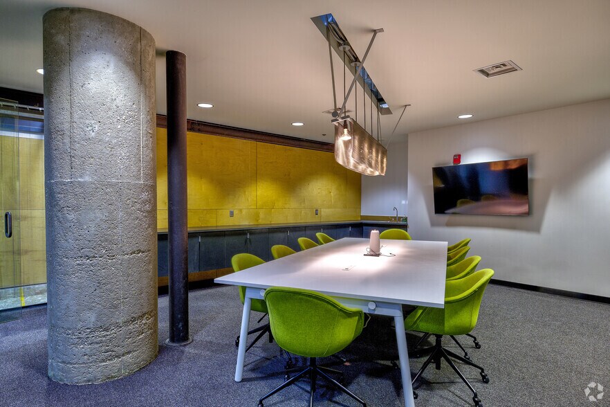 More Photos Of 1402 Jones St, Omaha Service For Lease