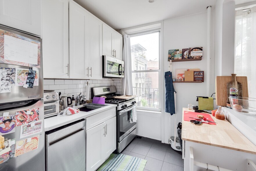 More Photos Of 272 Smith St, Brooklyn Apartments For Sale