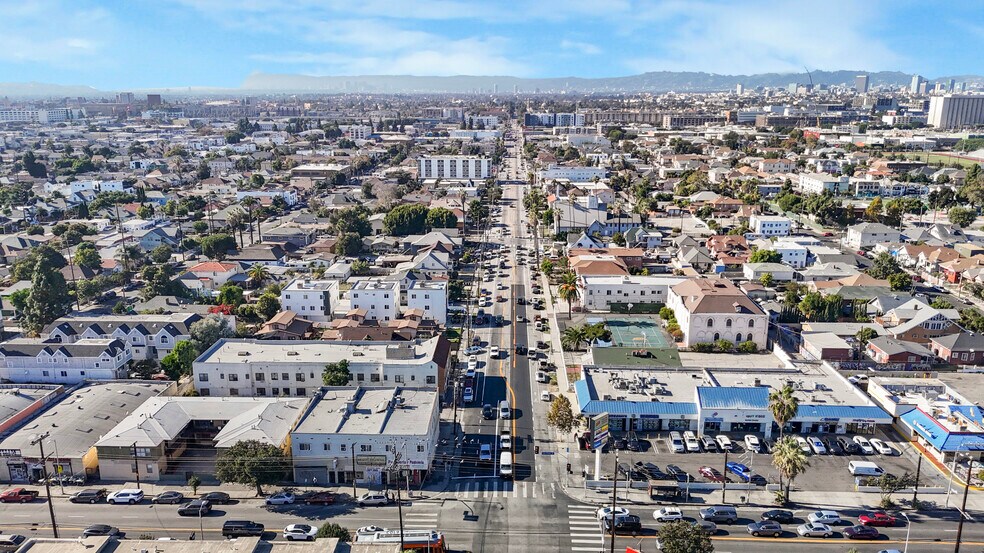 More Photos Of 634 Adams Blvd, Los Angeles Apartments For Sale