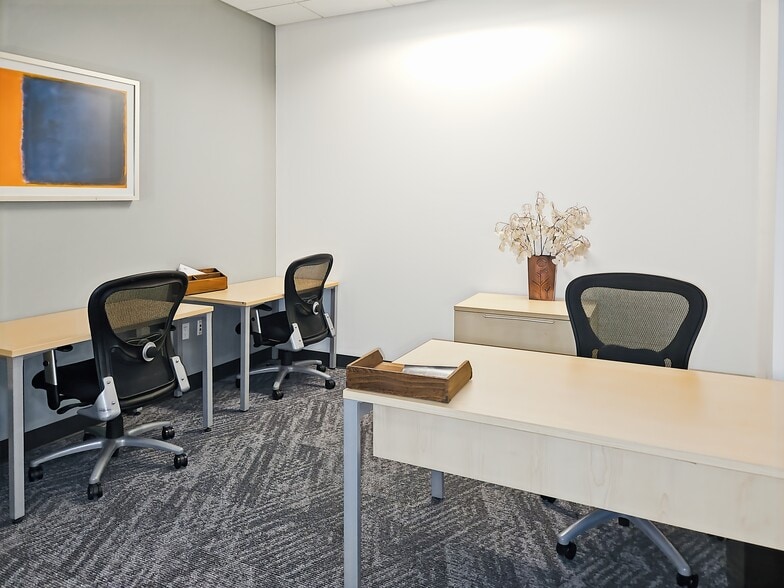 More Photos Of 3200 E Guasti Rd, Ontario Coworking Space