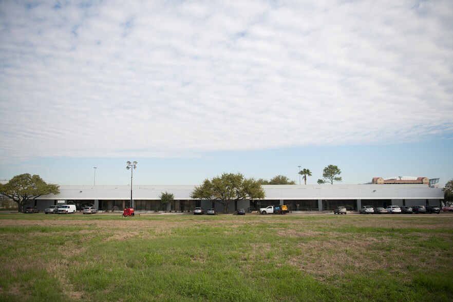 8901-8933 Interchange Dr, Houston, TX 77054 For Lease Cityfeet.com