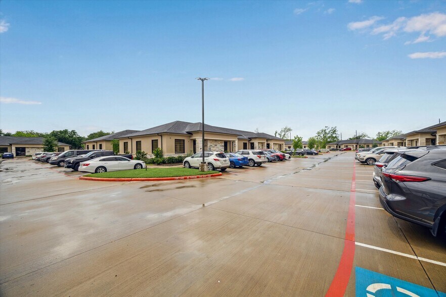 More Photos Of 4220 Cartwright Rd, Missouri City Medical For Sale