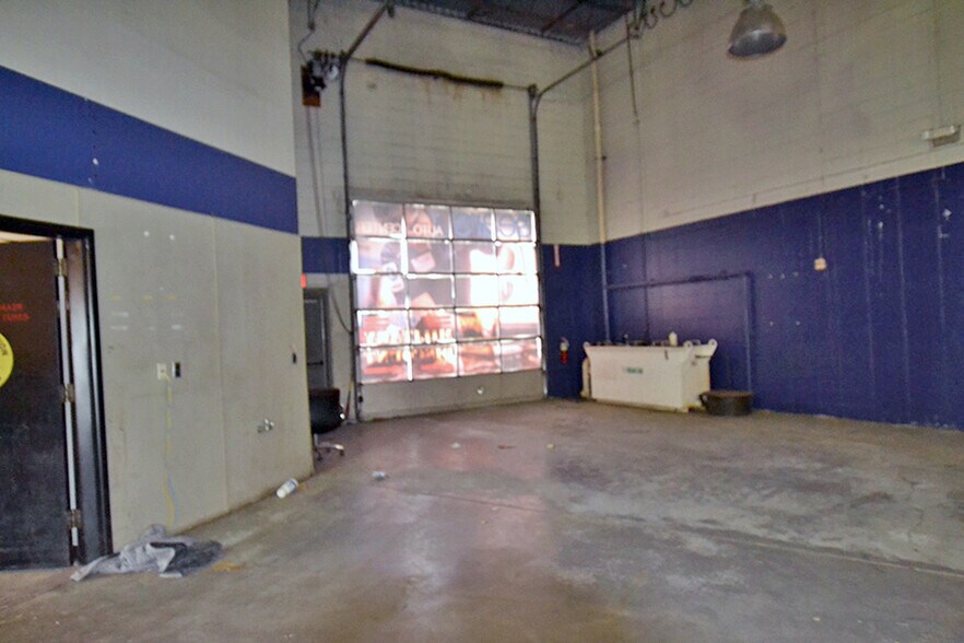 More Photos Of 317 Lincoln Hwy, Fairview Heights Auto Repair For Lease