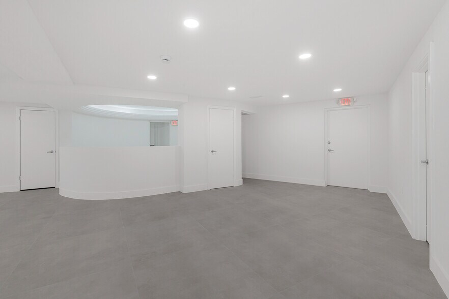 More Photos Of 5401 Collins Ave, Miami Beach Apartments For Sale