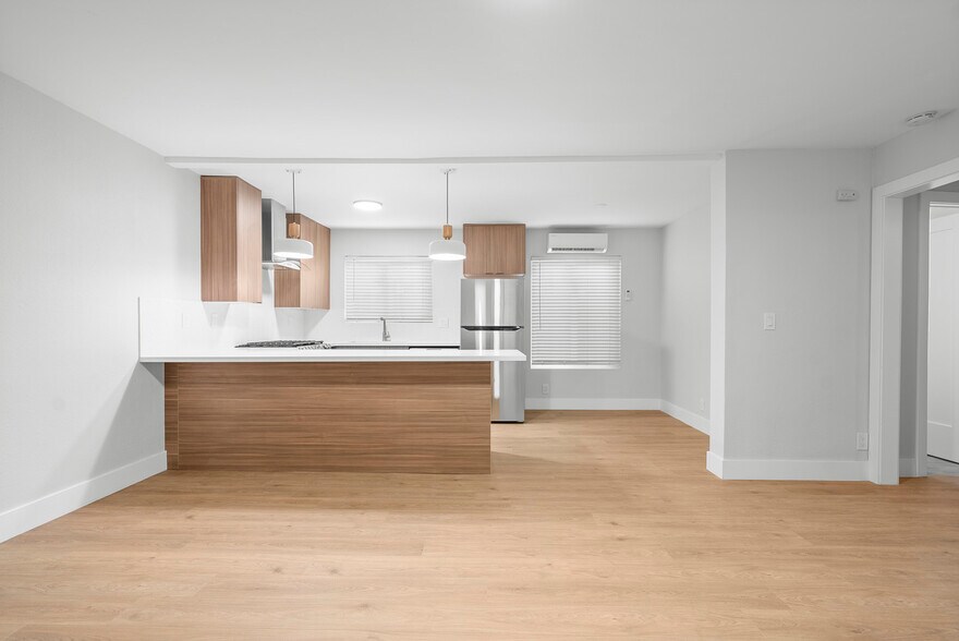 More Photos Of 3167 Landis St, San Diego Apartments For Sale